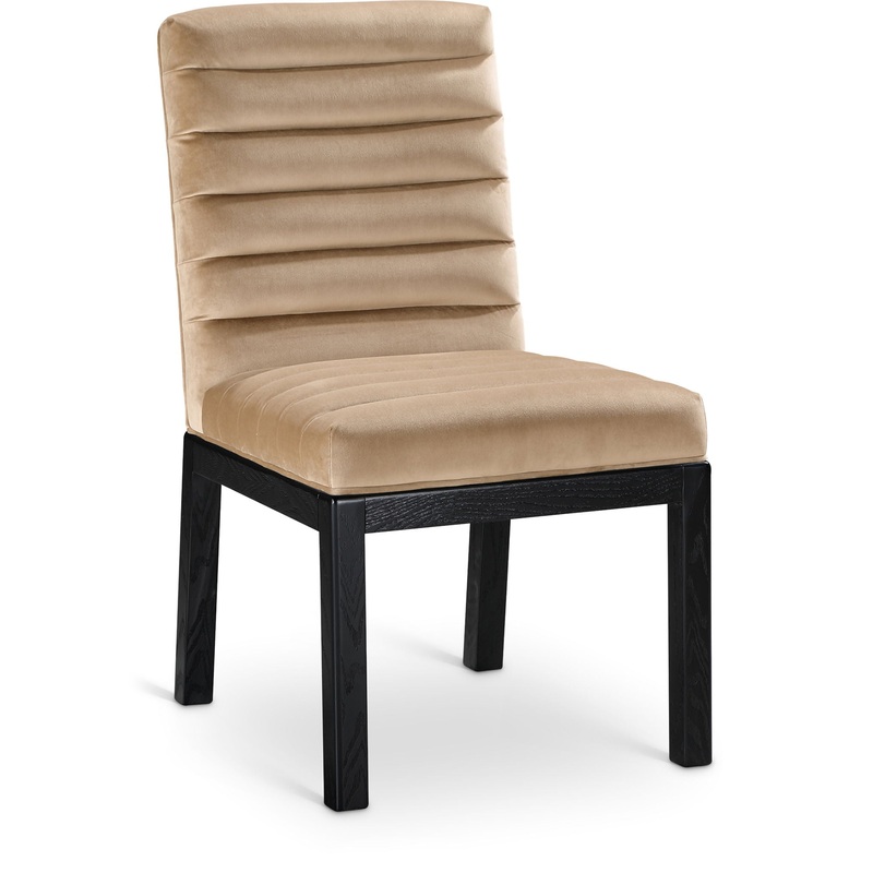 Evelyn – Dining Chair With Black Legs