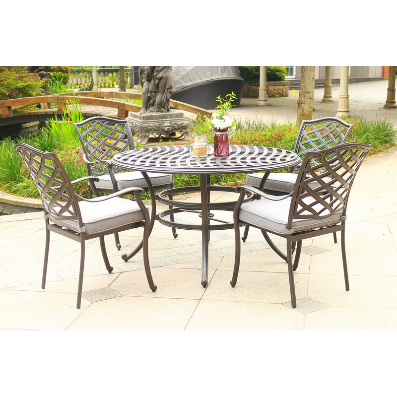 Round 49 Long Aluminum Dining Set With Cushions
