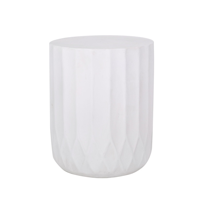 Outdoor End Table With Scallop Edge – Antique White