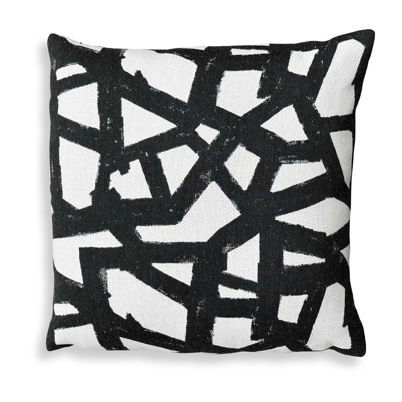 Draft – Outdoor Pillow – Onyx / White
