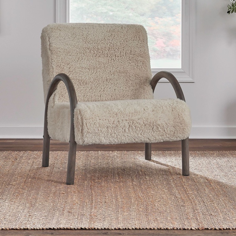 Broadmore – Upholstered Accent Chair – Brown