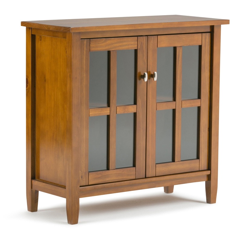 Warm Shaker – Low Storage Cabinet – Light Golden Brown