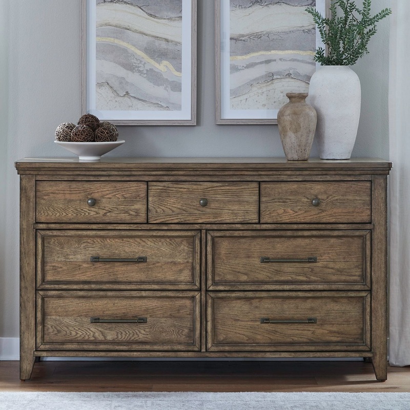 Carolina Park – 7 Drawer Dresser – Brown